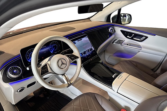 Mercedes-Benz EQE500 SUV 10 of 30