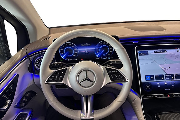 Mercedes-Benz EQE500 SUV 11 of 30