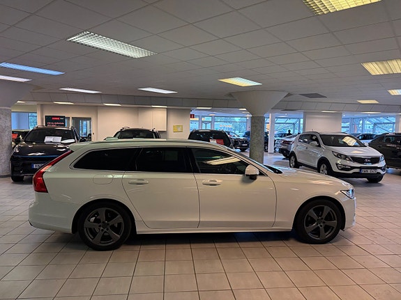 Volvo V90 4 of 19