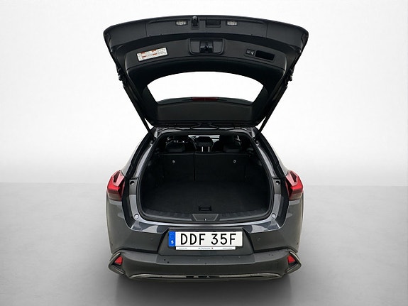 Lexus UX250h 15 of 30