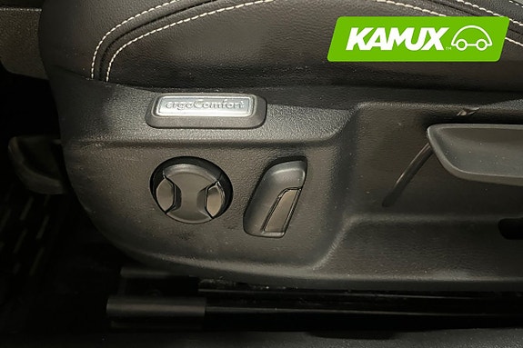 Volkswagen Passat 17 of 26