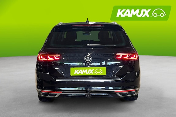 Volkswagen Passat 5 of 26