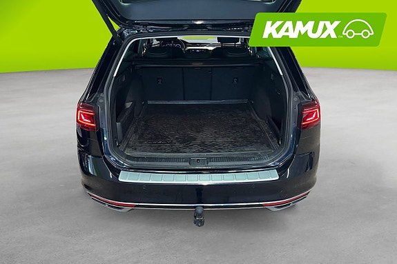 Volkswagen Passat 14 of 26