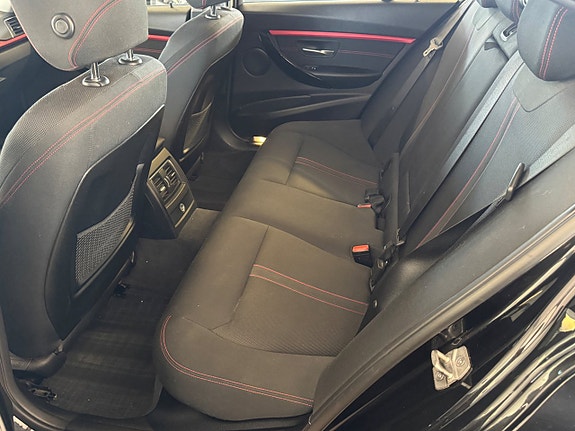 BMW 318d 6 of 6