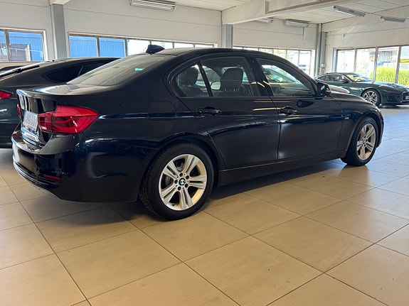 BMW 318d 3 of 6