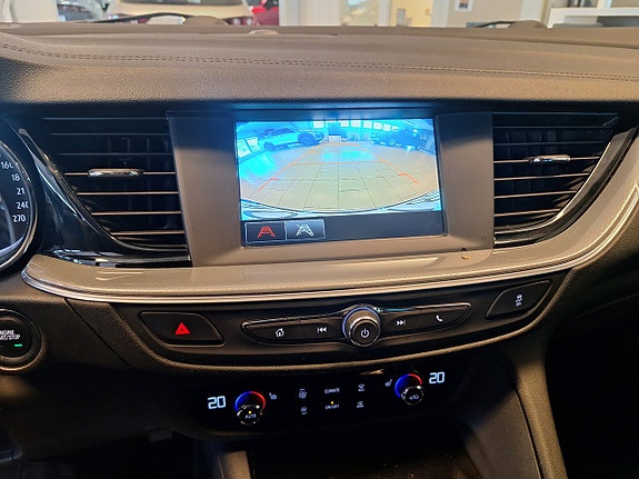 Opel Insignia 10 of 14