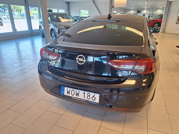 Opel Insignia 4 of 14
