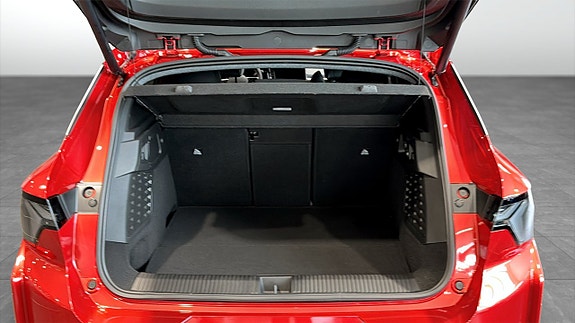 Renault Scenic E-Tech 10 of 12