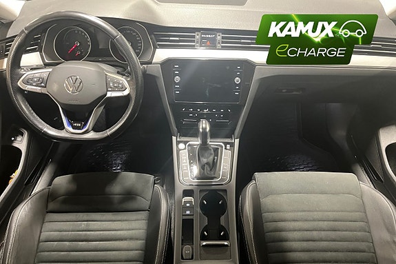 Volkswagen Passat 10 of 23