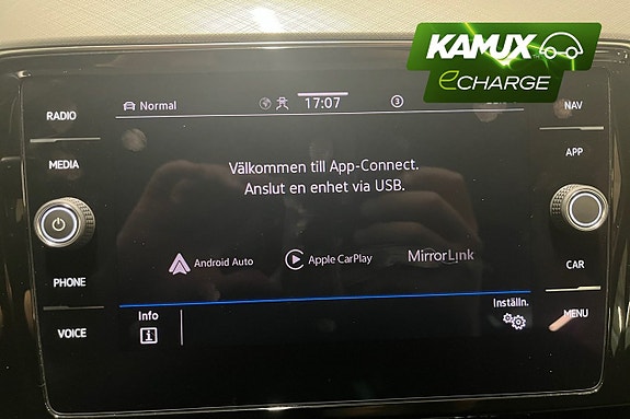 Volkswagen Passat 17 of 23