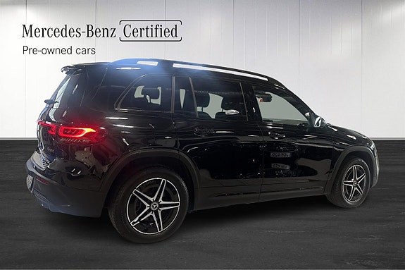 Mercedes-Benz EQB300 4 of 11