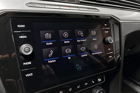 Volkswagen Passat Alltrack 25 of 28