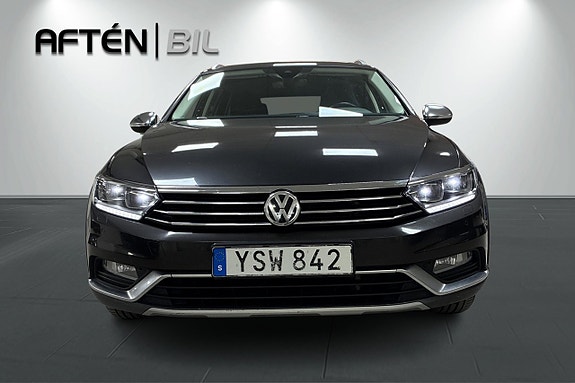 Volkswagen Passat Alltrack 3 of 28