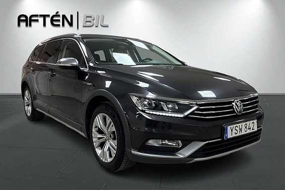 Volkswagen Passat Alltrack 4 of 28