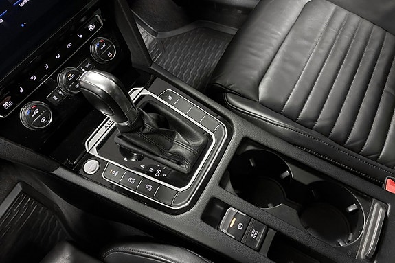 Volkswagen Passat Alltrack 26 of 28