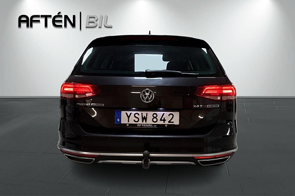 Volkswagen Passat Alltrack 9 of 28