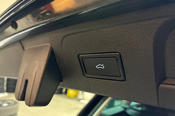 Volkswagen Passat Alltrack 18 of 28