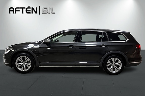 Volkswagen Passat Alltrack 6 of 28