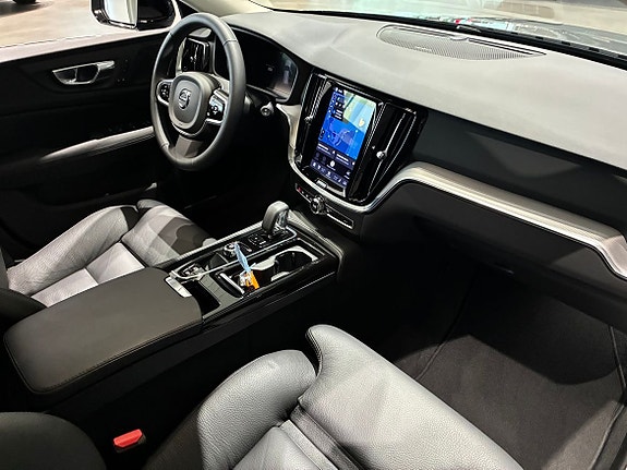 Volvo V60 15 of 19