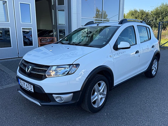 Dacia Sandero Stepway 2 of 20