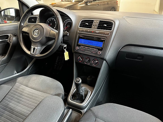 Volkswagen Polo 9 of 18