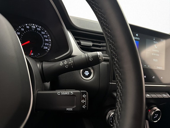 Renault Captur 15 of 30
