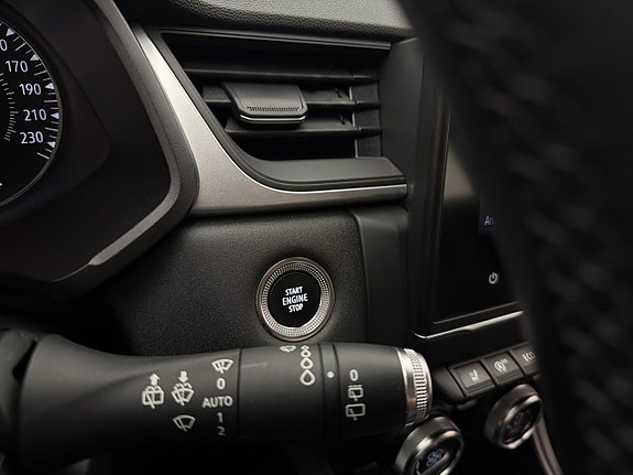 Renault Captur 16 of 30