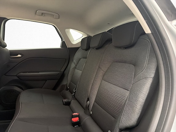 Renault Captur 24 of 30