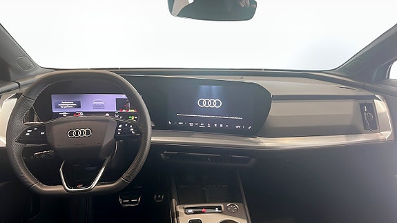 Audi Q4 e-tron 11 of 15