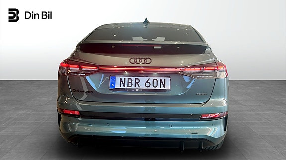 Audi Q4 e-tron 5 of 15