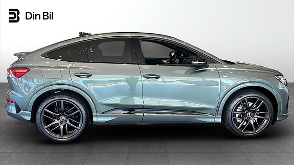 Audi Q4 e-tron 9 of 15