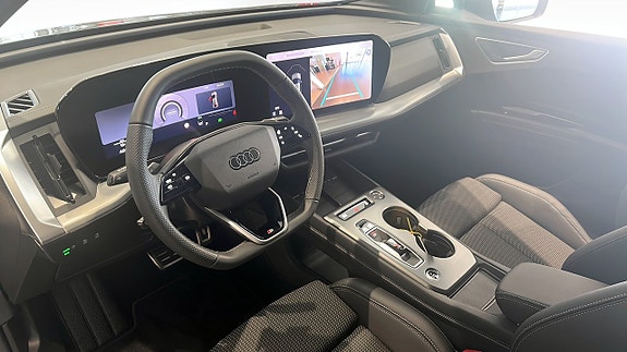 Audi Q4 e-tron 7 of 15