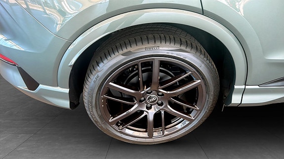 Audi Q4 e-tron 6 of 15