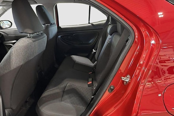 Toyota Yaris Cross 9 of 12