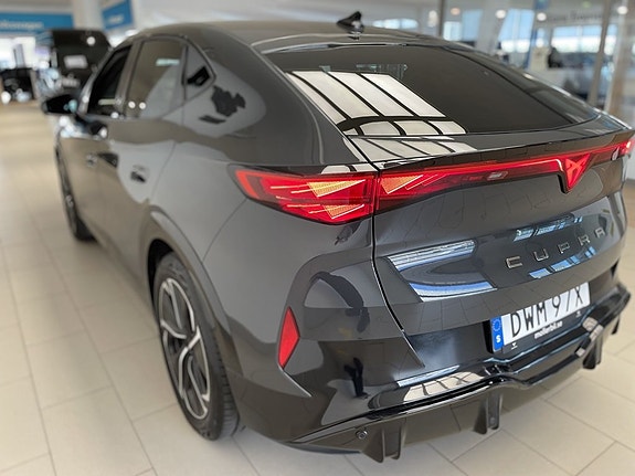 Cupra Tavascan 10 of 22