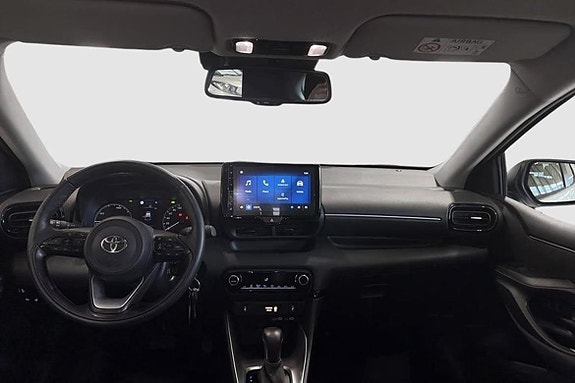 Toyota Yaris 10 of 12