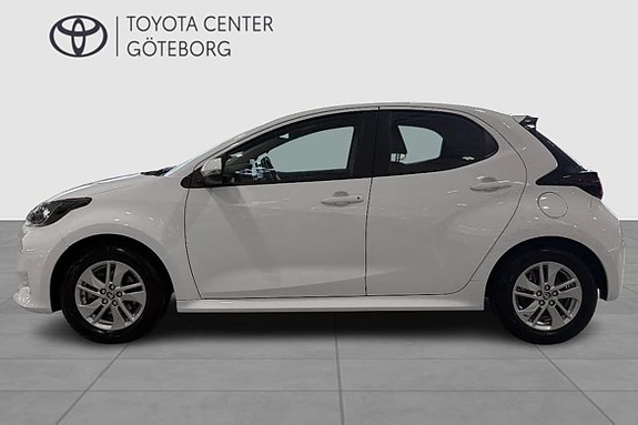Toyota Yaris 5 of 12