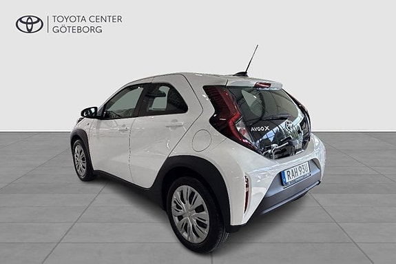 Toyota Aygo X 4 of 12