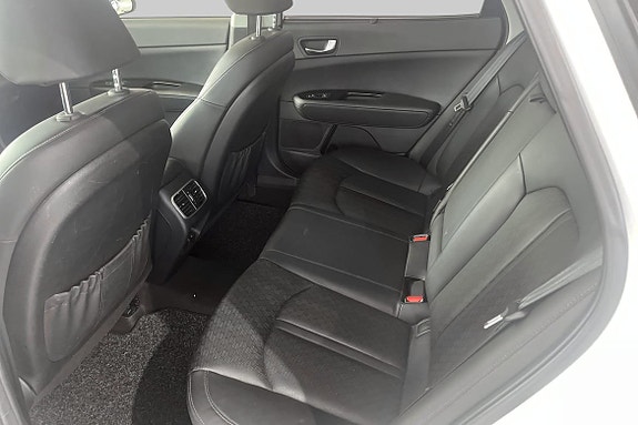 Kia Optima 13 of 17