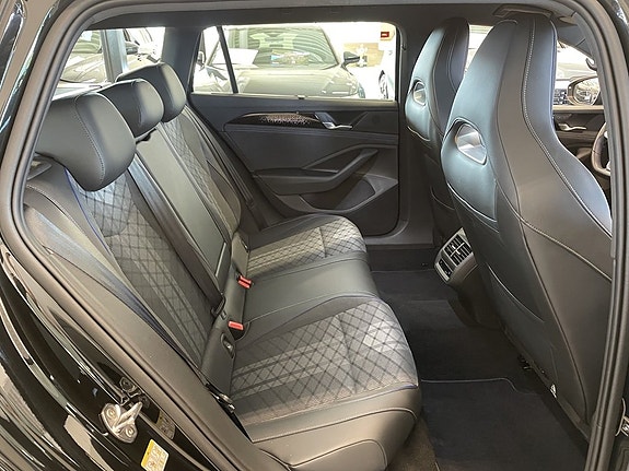 Volkswagen Passat 9 of 21