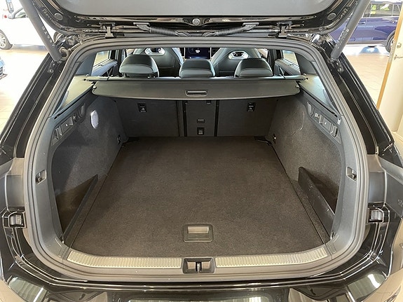 Volkswagen Passat 11 of 21