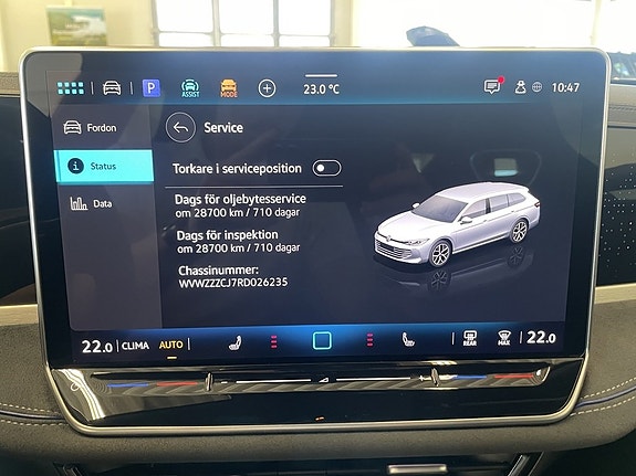 Volkswagen Passat 18 of 21