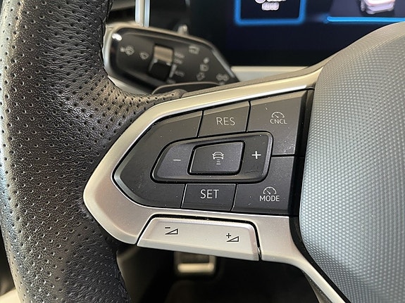 Volkswagen Passat 14 of 21