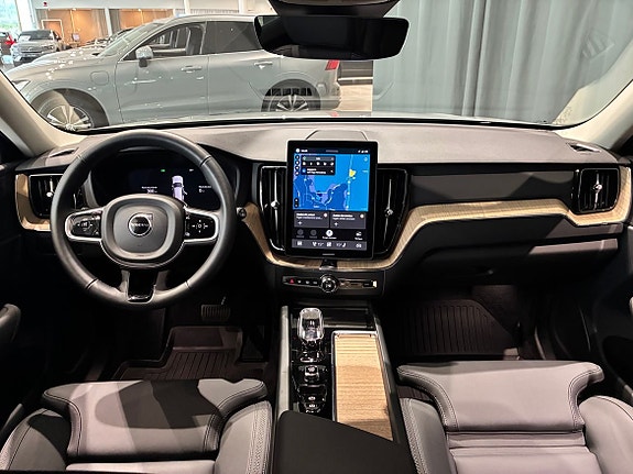 Volvo XC60 16 of 19