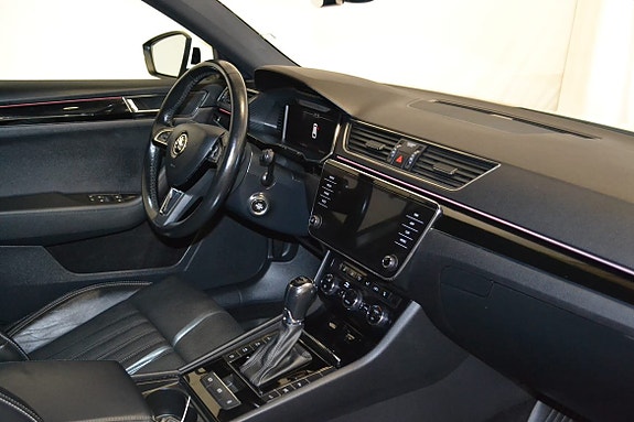 Skoda Superb 17 of 24