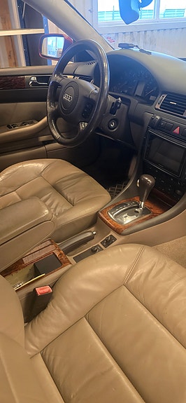 Audi A6 4 of 12