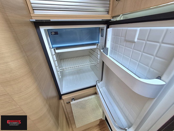 Knaus Camper Van "Liten plåtis 5meter" 7 of 10