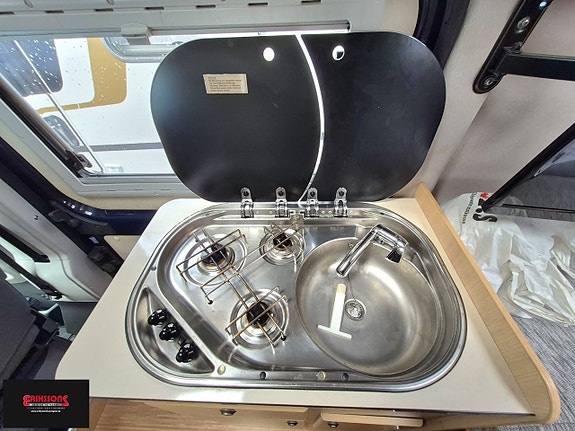 Knaus Camper Van "Liten plåtis 5meter" 5 of 10