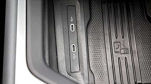 Volkswagen Passat 18 of 19