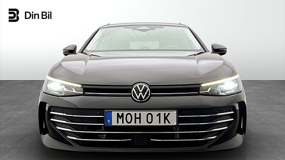 Volkswagen Passat 4 of 19